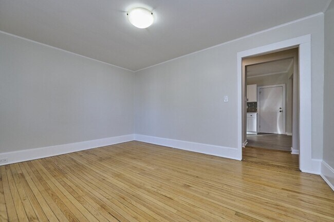 Building Photo - 715 Truman Pkwy