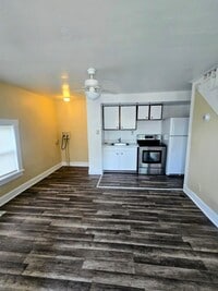 Building Photo - 6107 Old Bethlehem Pike