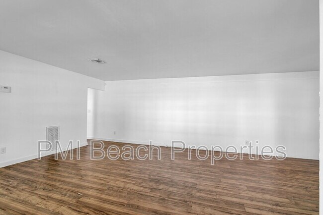 Building Photo - 522 18th St