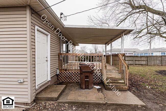 Building Photo - Available now!! ***MOVE IN RENT SPECIAL $550 OFF FIRST MONTH'S RENT!!***