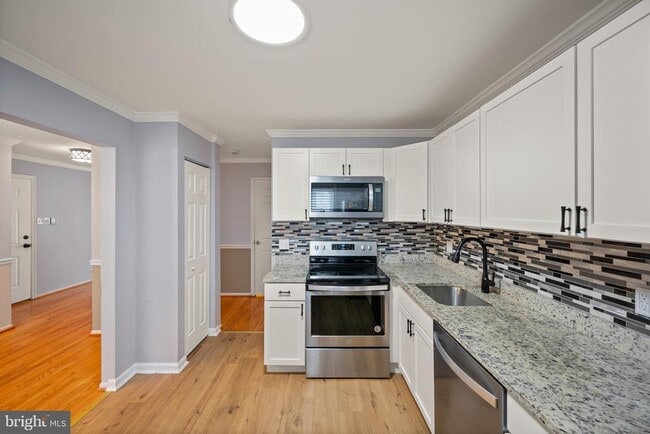 Building Photo - 8217 Township Dr