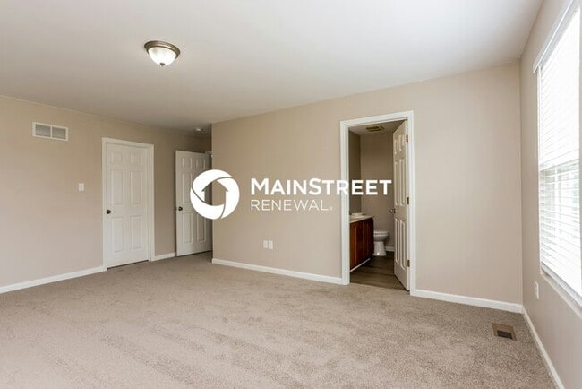 Building Photo - 4 Bedroom Pet-Friendly Home in Moscow Mill...