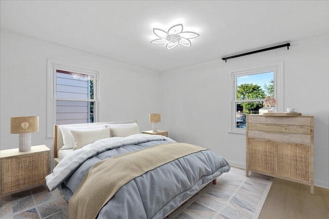 Building Photo - 1335 Marengo Ave