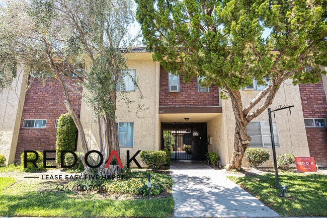 Building Photo - 2244 S Western Ave