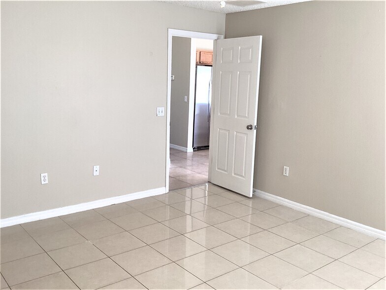 Building Photo - 2809 Sherbrook Ct