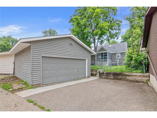 Building Photo - 5712 25th Ave S