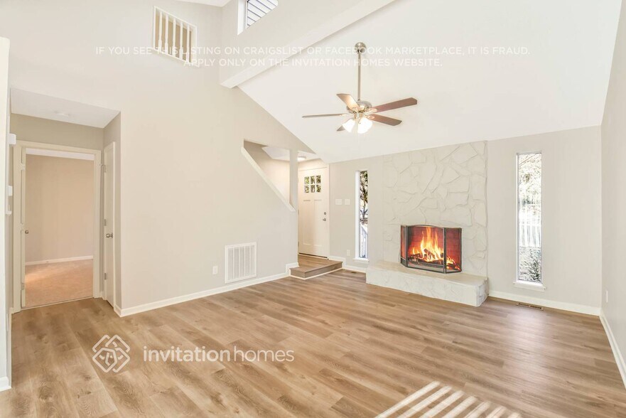 Building Photo - 7924 Park Vista Cir