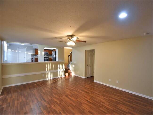 Building Photo - 3906 Sabal Palm Ct
