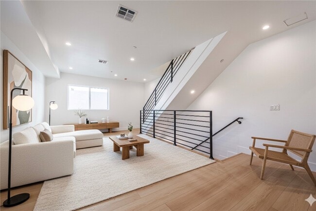 Building Photo - 5209 20th St