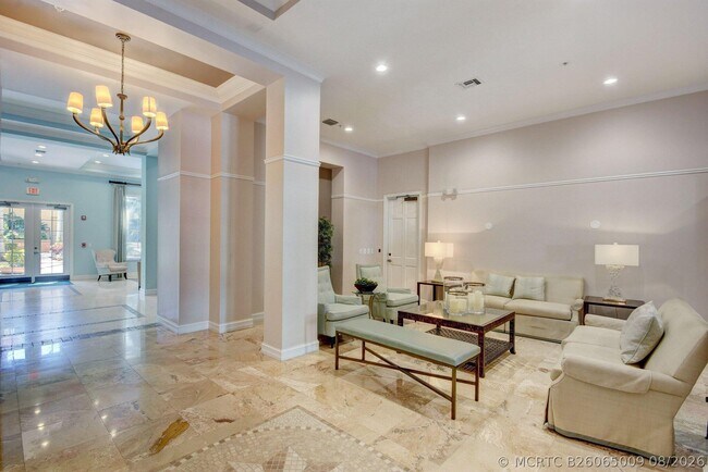 Building Photo - 630 S Sapodilla Ave