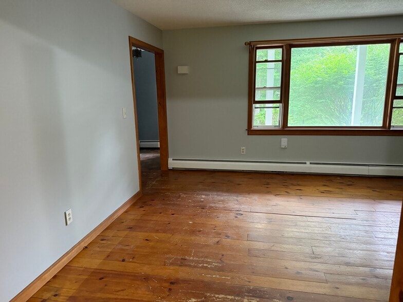 Building Photo - 161 Sand Pond Rd