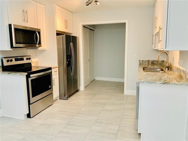 Building Photo - 205 Babson Dr