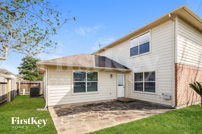 Building Photo - 17903 Seco Creek Ln