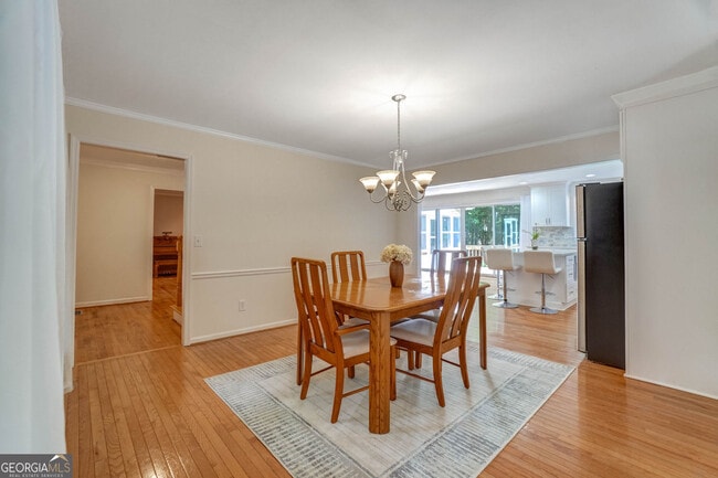 Building Photo - 295 Oakmere Rd