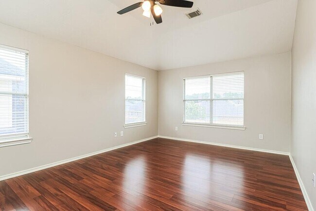Building Photo - 6718 Rockwall Trail Dr