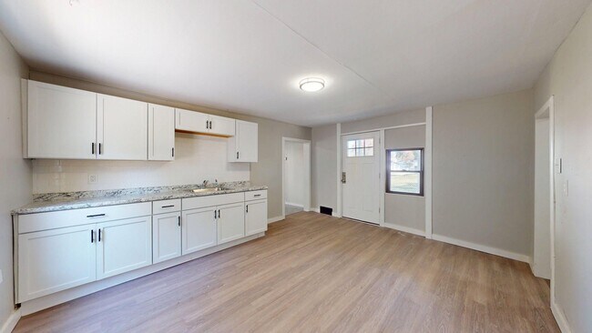 Building Photo - Cudell/West Blvd neighborhood; 4 bedroom/1 bath single family house for rent!