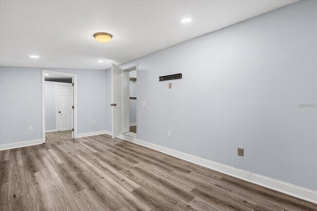 Building Photo - 1502 Daroca Dr