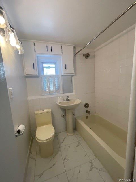 Building Photo - 257 S 2nd Ave