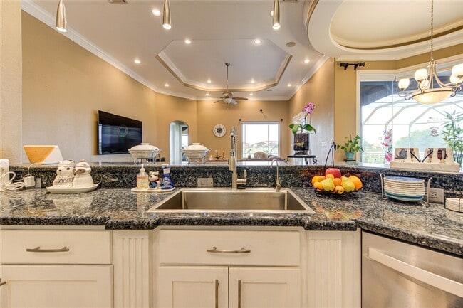 Building Photo - 5942 Sagamore Bay Ln