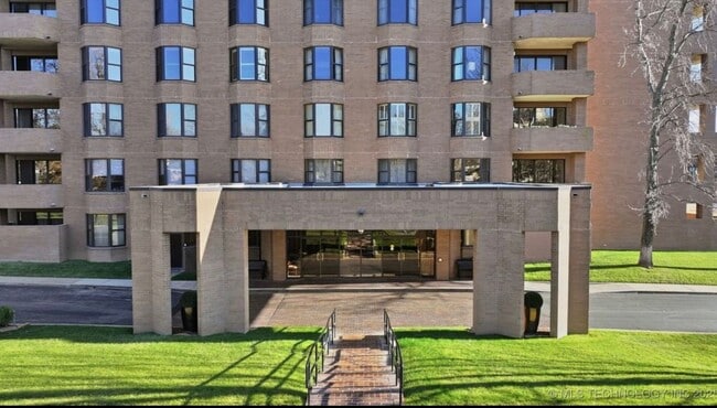 Building Photo - Experience Luxury and Prestige at Yorktown Condominiums