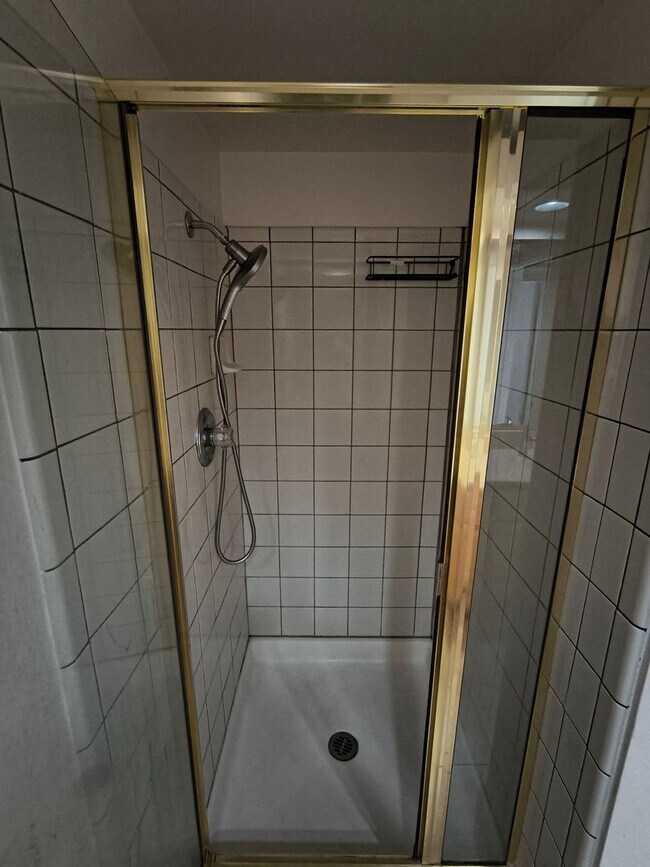 Building Photo - BEAUTIFUL TWO LEVEL 4BD/3BA HOME AVAILABLE IN MILPITAS, CA !!!!!!