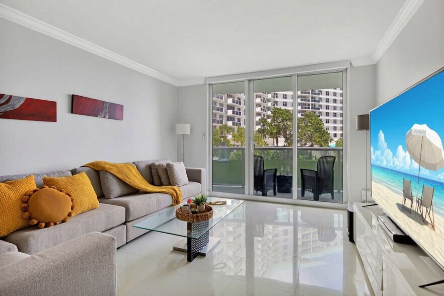 Building Photo - 3801 S Ocean Dr