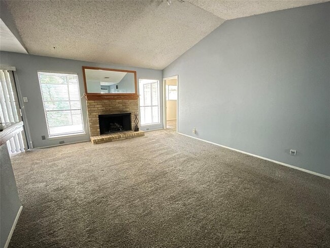 Building Photo - 6614 Hart Ln