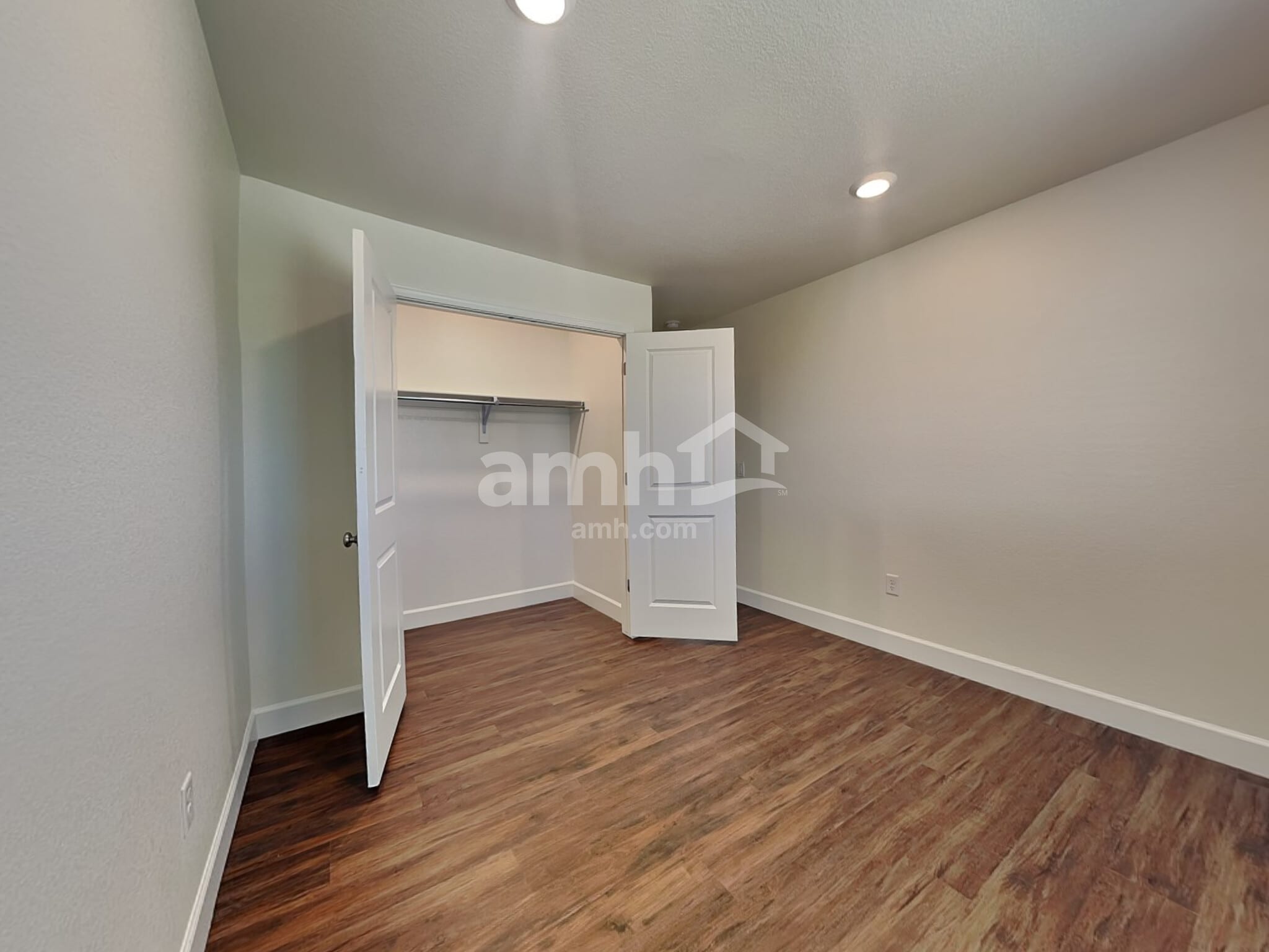 Building Photo - 14881 W 82nd Ave