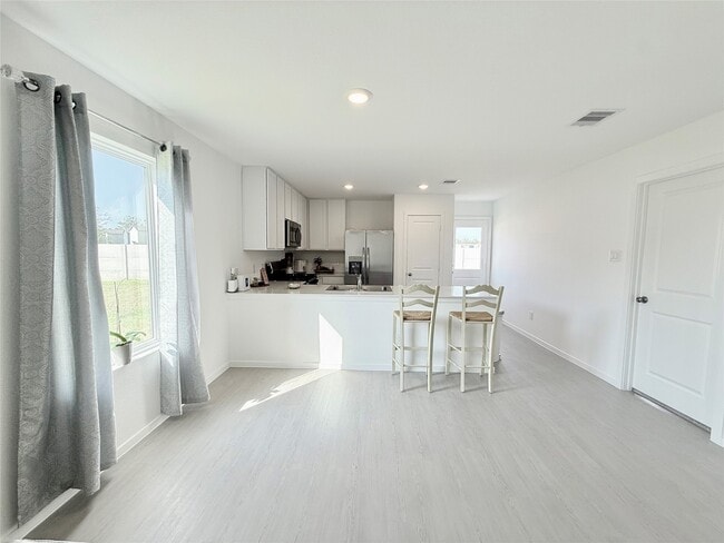 Building Photo - 21307 Bianchi Ct