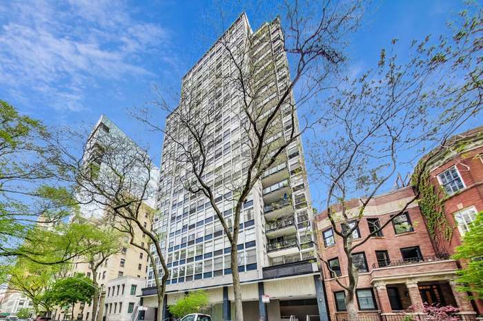 Building Photo - 30 E Elm St