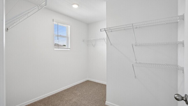 Building Photo - Angeline Community