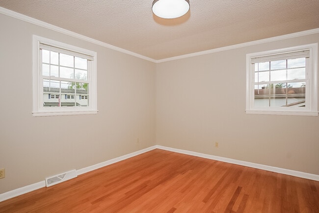 Building Photo - 7704 Logan Dr SW