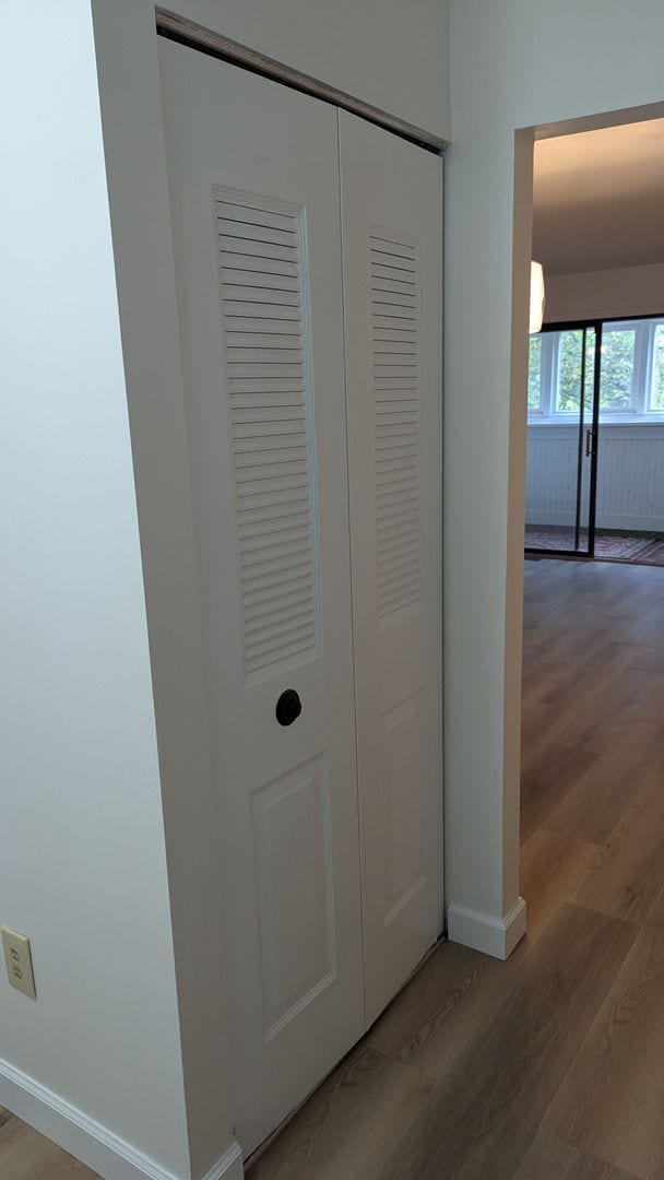 Building Photo - Recently renovated 1st floor condo for ren...