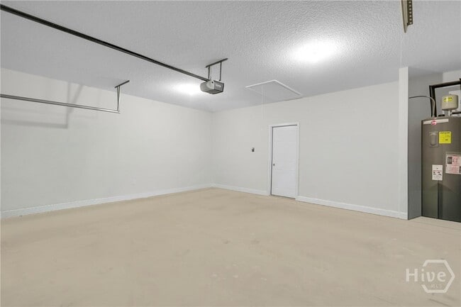 Building Photo - 1039 Meloney Dr