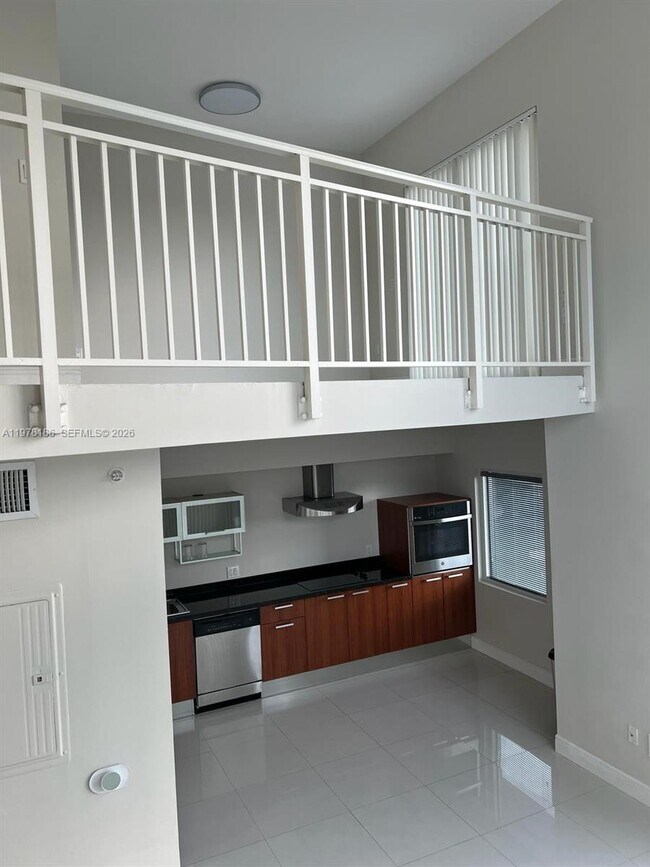 Building Photo - 1650 Brickell Ave