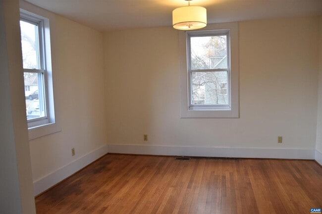 Building Photo - 107 Harris Rd