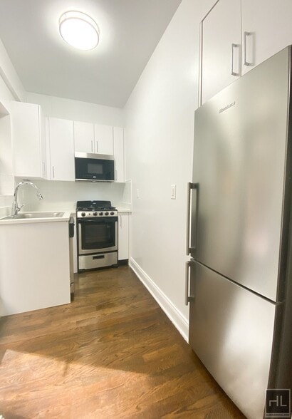 Building Photo - EAST 56 STREET