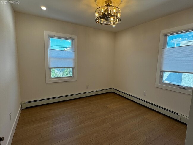 Building Photo - 253 W Market St