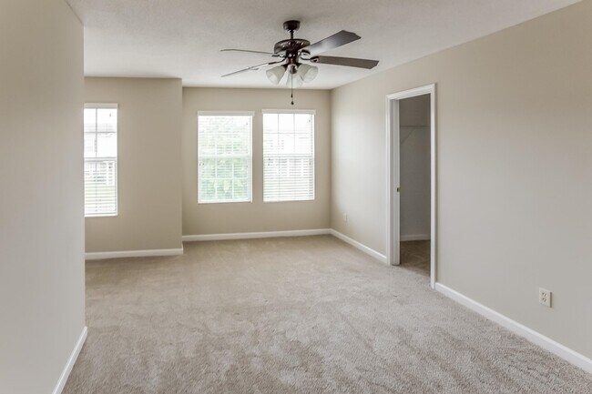 Building Photo - 9966 Chariden Dr