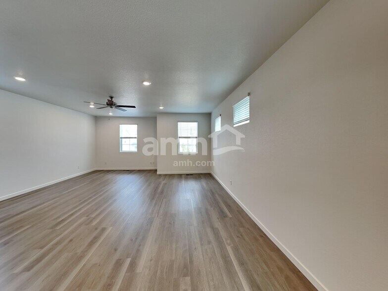 Building Photo - 26143 E Calhoun Pl