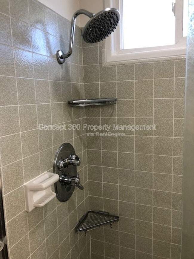 Building Photo - 20935 Conradi Ave