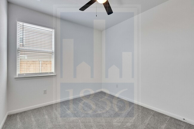 Building Photo - 837 Papaya Dr