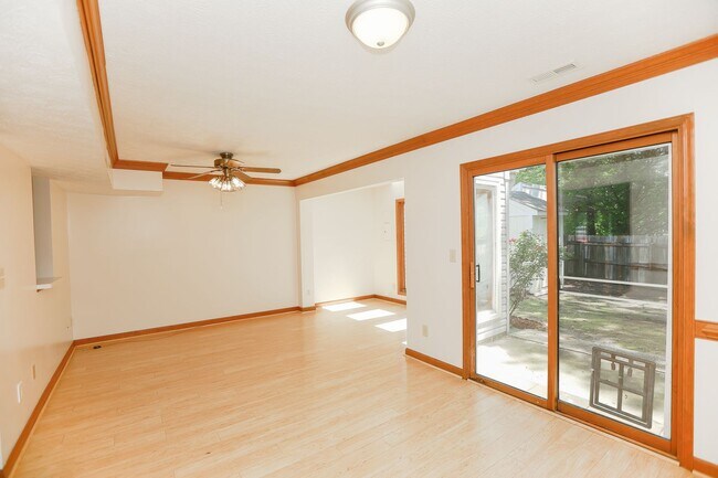 Building Photo - 200 Arabian Cir