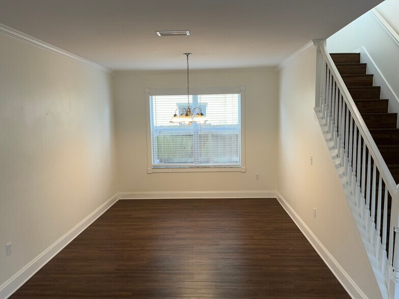 Building Photo - 12646 Evington Point Dr