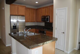 Building Photo - 2 Bedroom, 2 Bathroom Townhome in Damonte Ranch