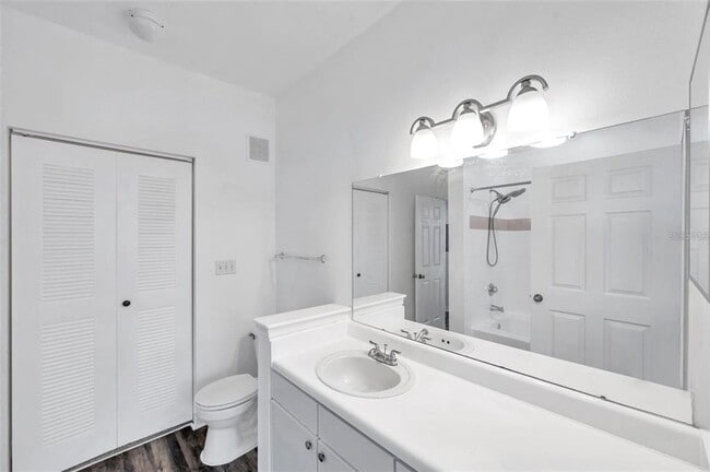 Building Photo - 9602 Lake Chase Island Way