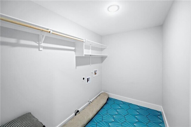 Building Photo - 6307 N Hampton Dr