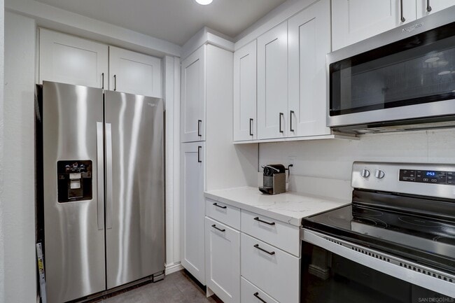 Building Photo - 4084 Crystal Dawn Ln