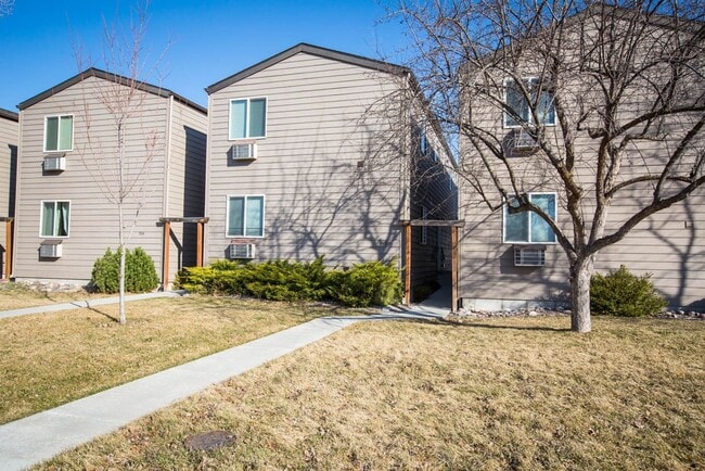 Building Photo - 1906 S 14th St W