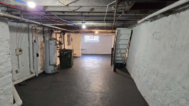 Building Photo - Beautiful West Philadelphia Porch Front